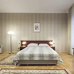 Royal 3*